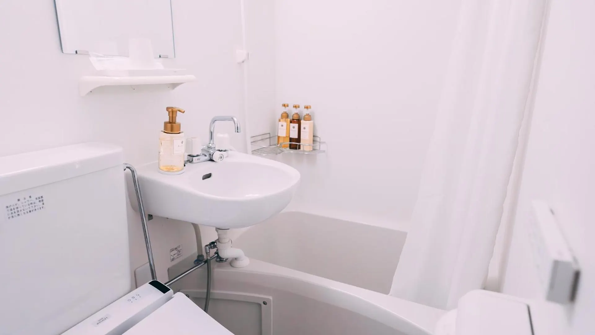 R Hotel-The Atelier Shinsaibashi East Οσάκα Ξενοδοχείο